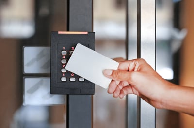 Contrôle d’accès, badgeuse, biométrie halte aux idées reçues !