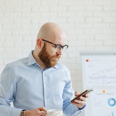 Comment superviser son activité sur smartphone grâce aux caméras IP